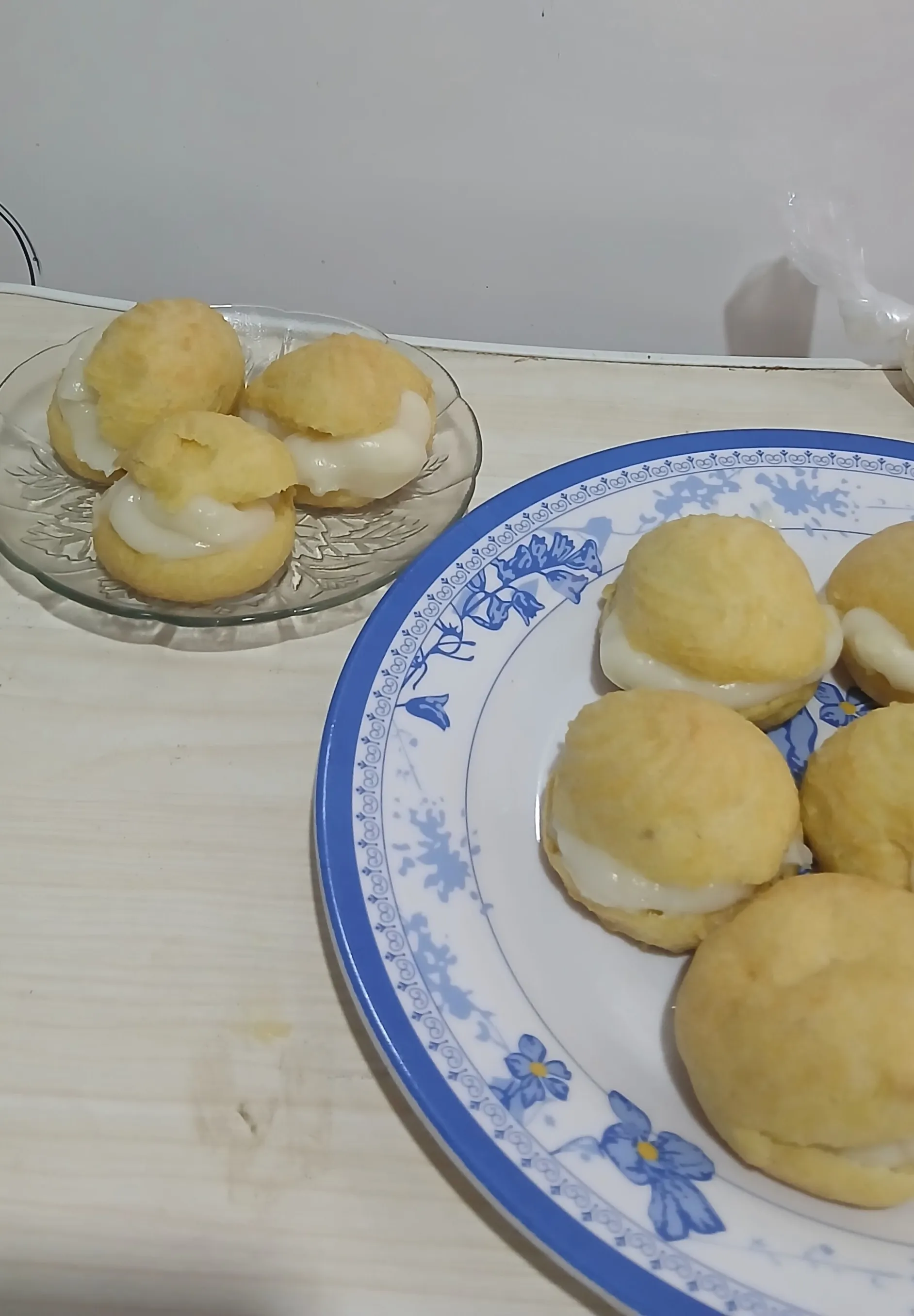 Membuat Kue Soes untuk Takjil Berbuka