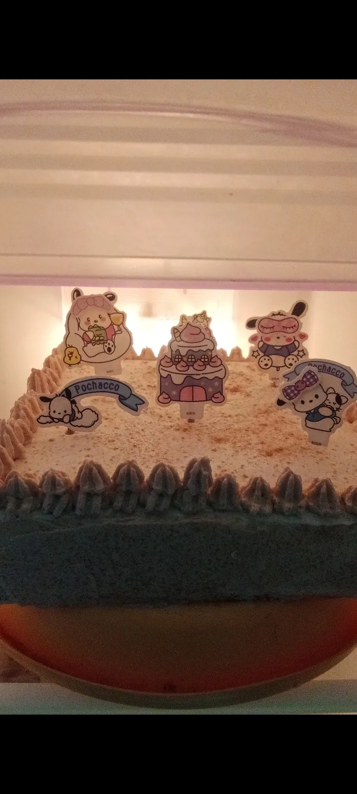 Membuat kue ulang tahun di bulan ramadhan