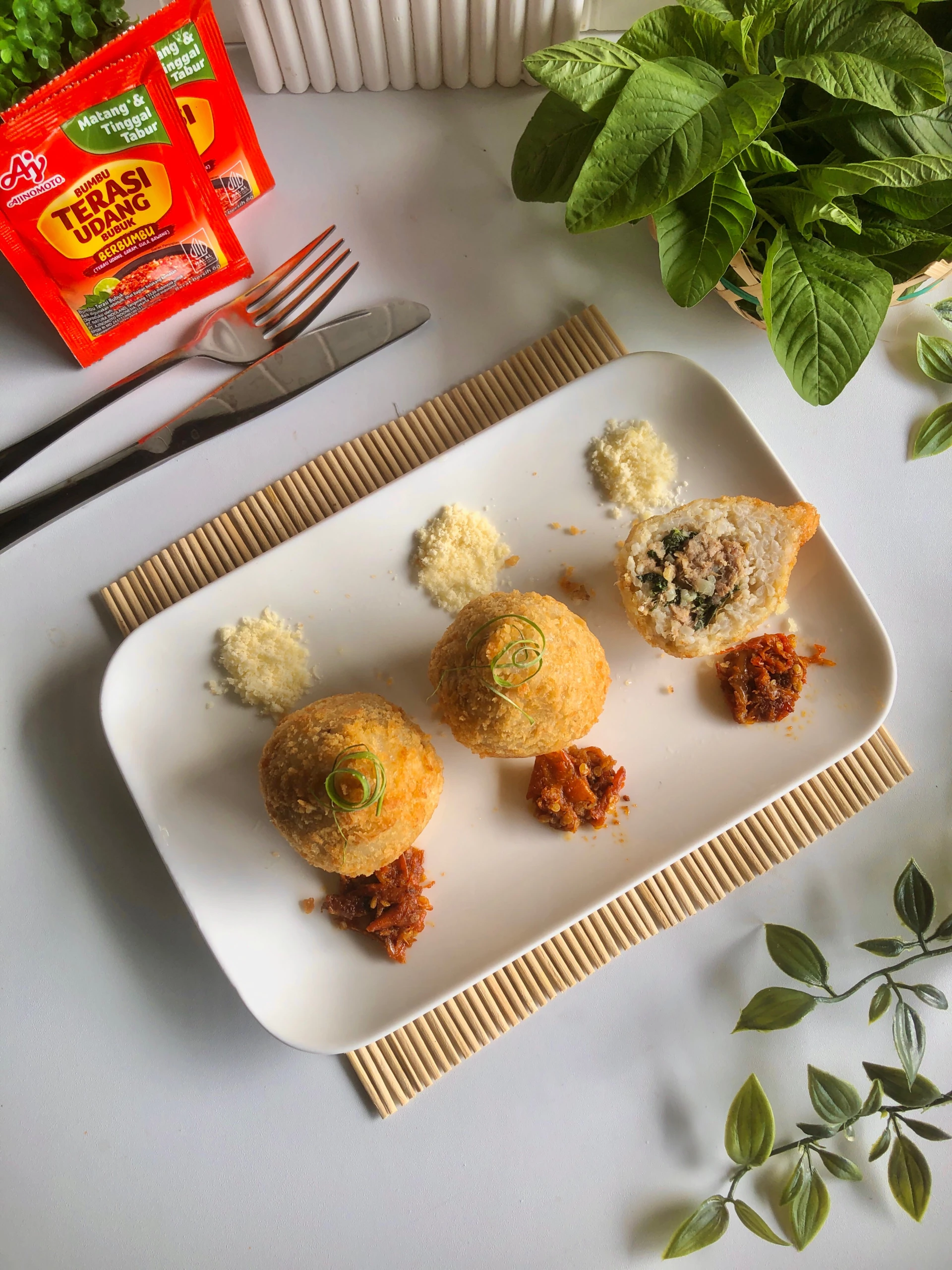 Sedapnya Arancini Sambal Terasi