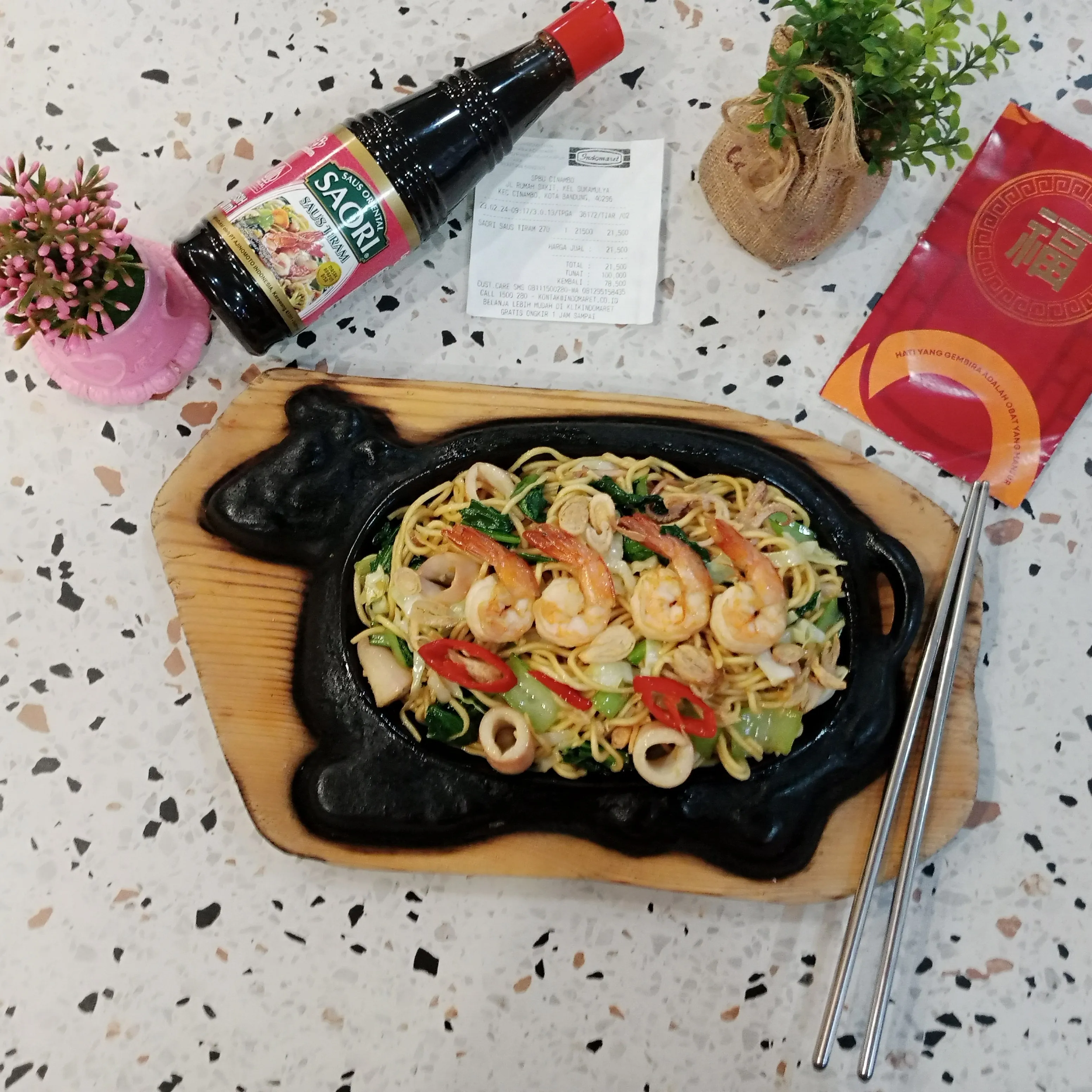 Mie Goreng Seafood Hotplate Ala Saori