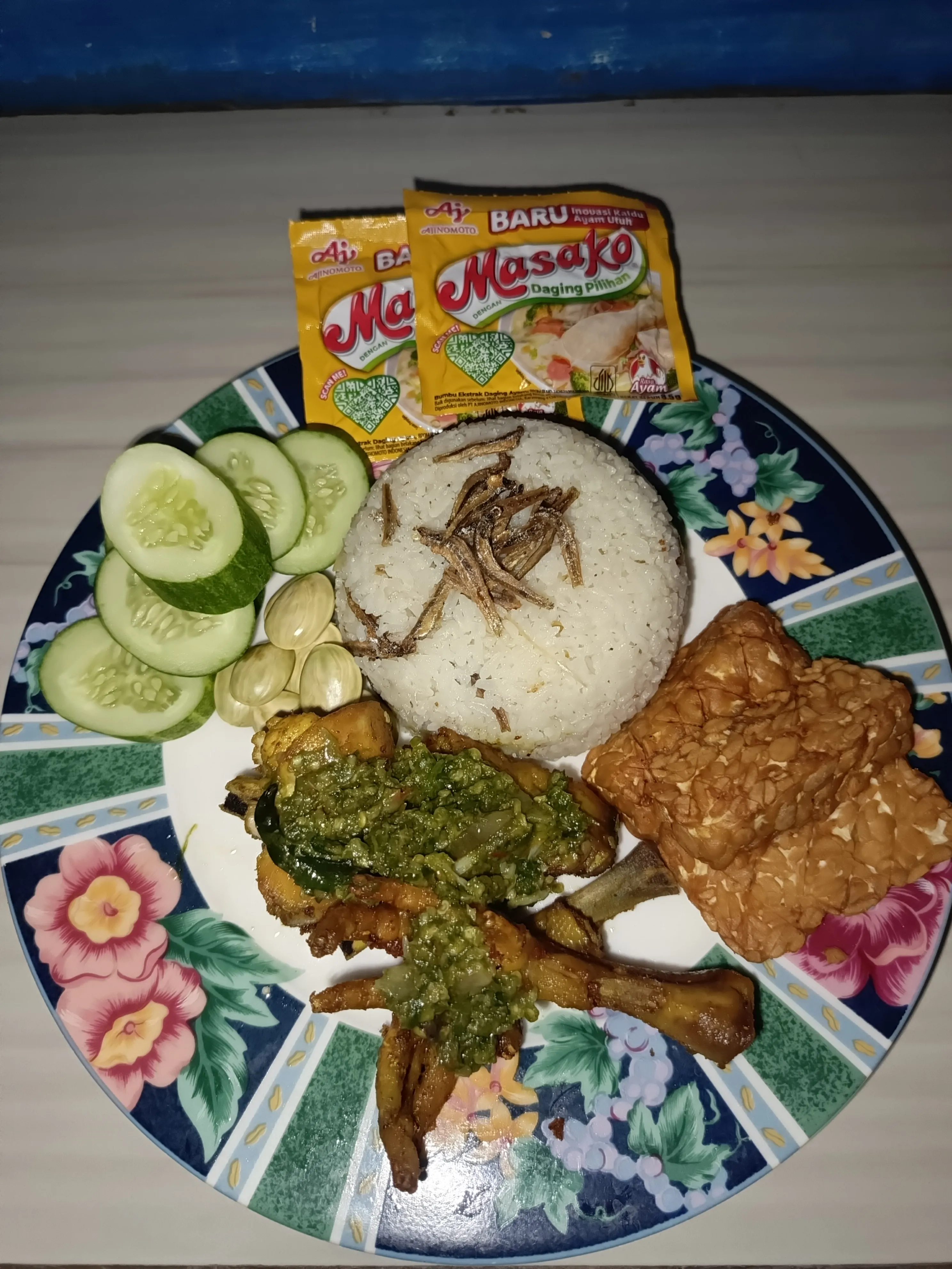 Nasi Liwet + Ayam penyet Sambal Cabe Ijo ala Masako Ayam