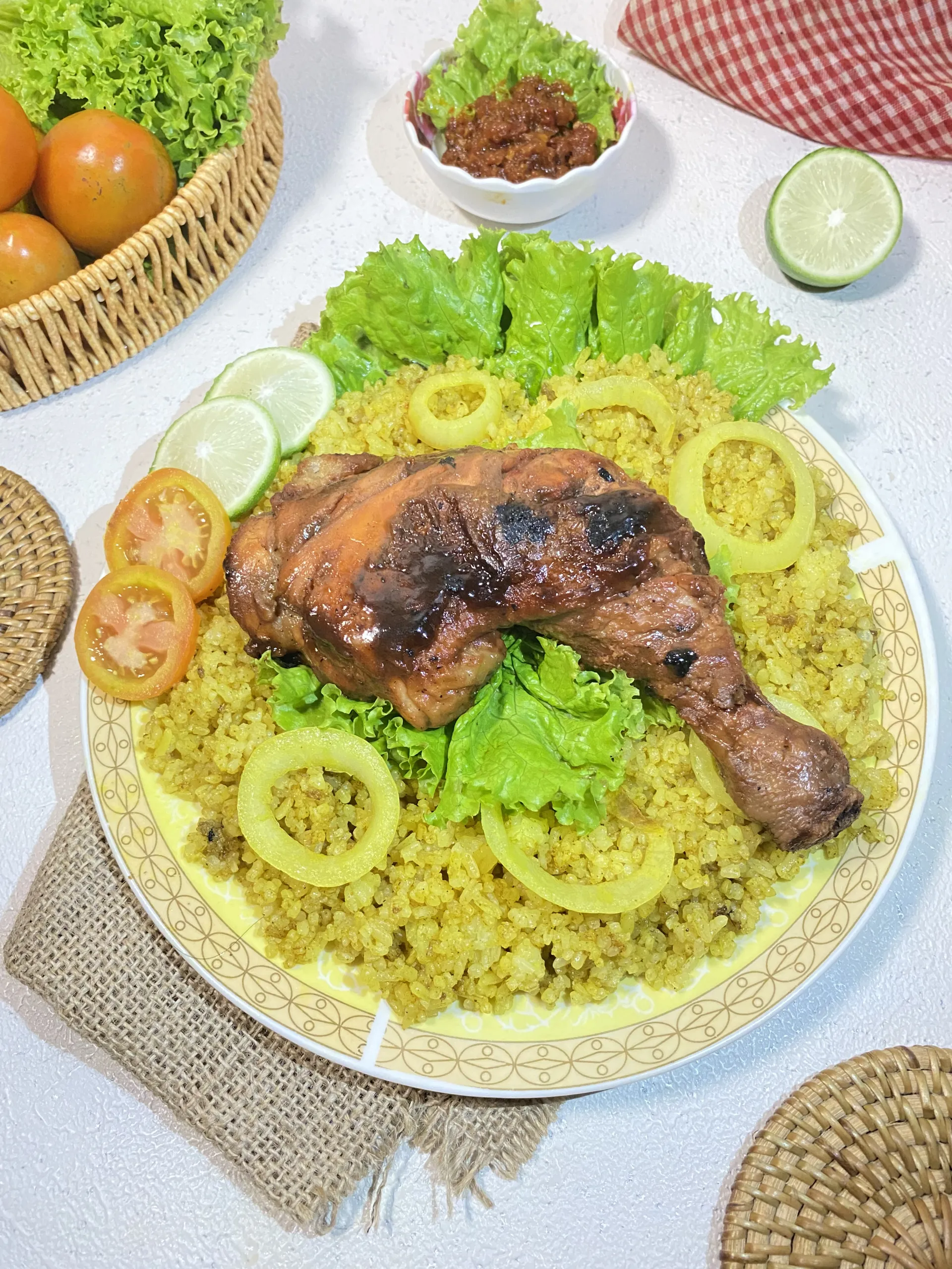 Nikmatnya bersahur dengan nasi kebuli ayam bakar