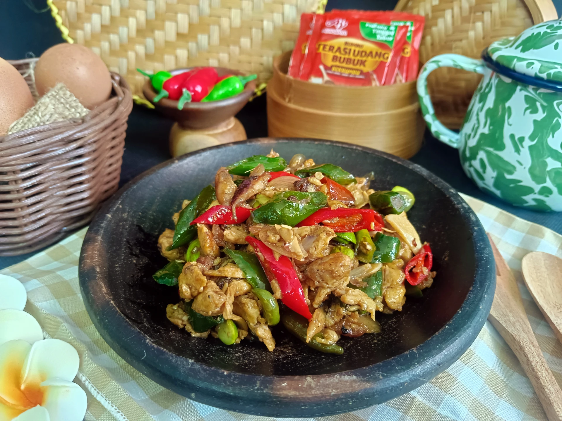 orak-arik tongkol telur