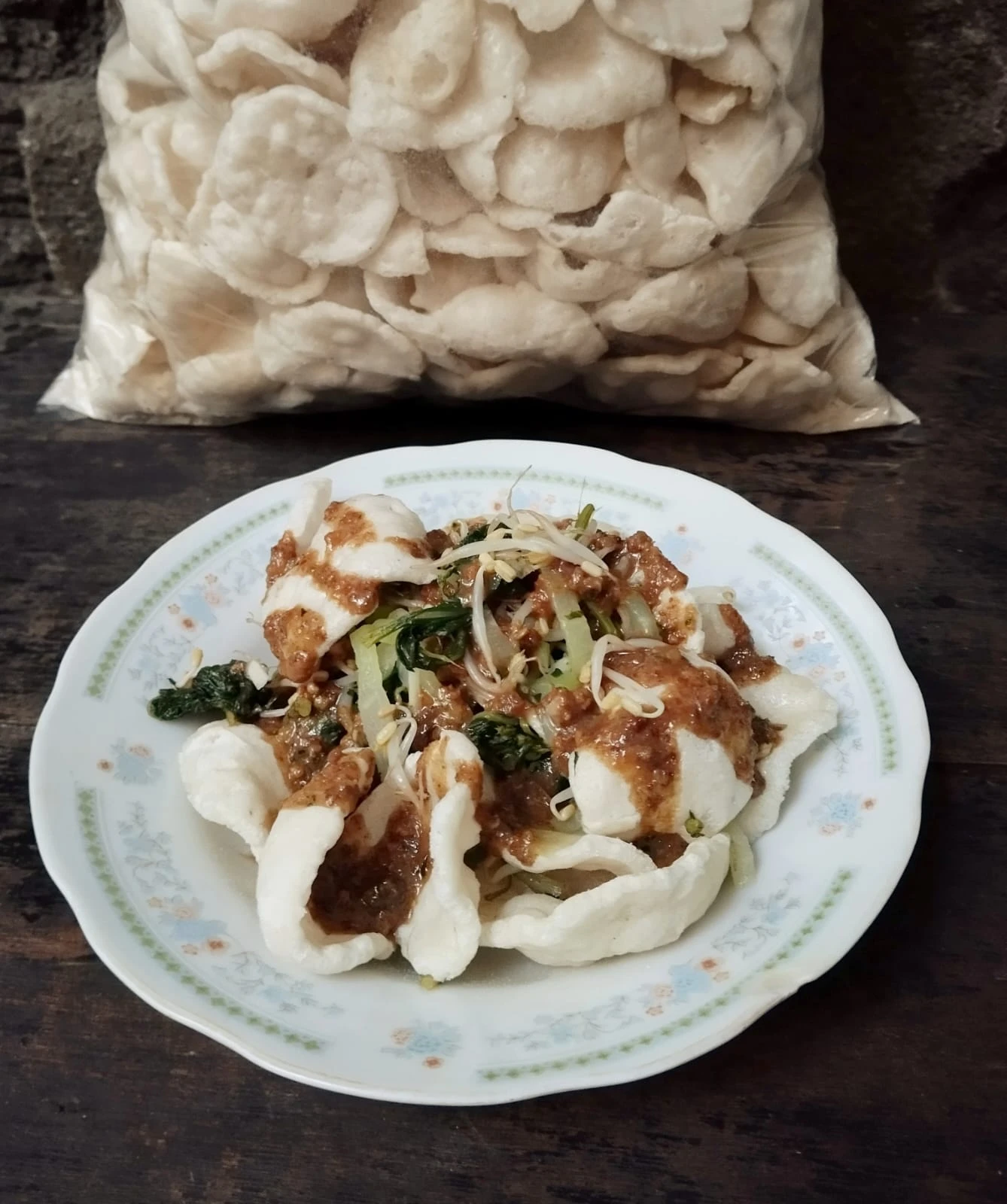 Pecel Krupuk