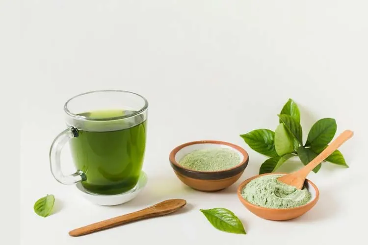 Perbedaan matcha dan green tea pada proses pembuatannya.