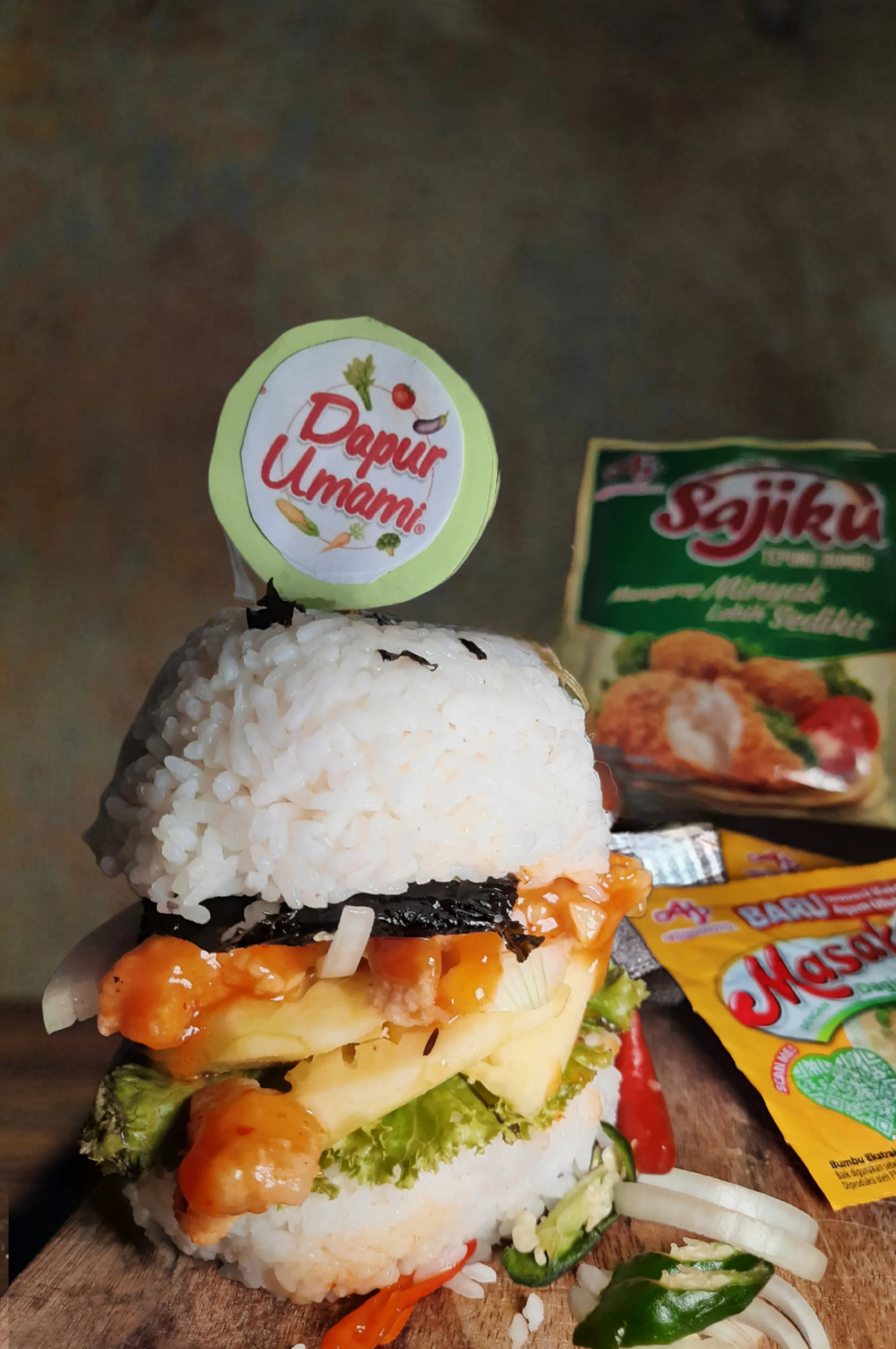 Rice Burger Ayam Crispy saus Asam Manis ala mami Shireen