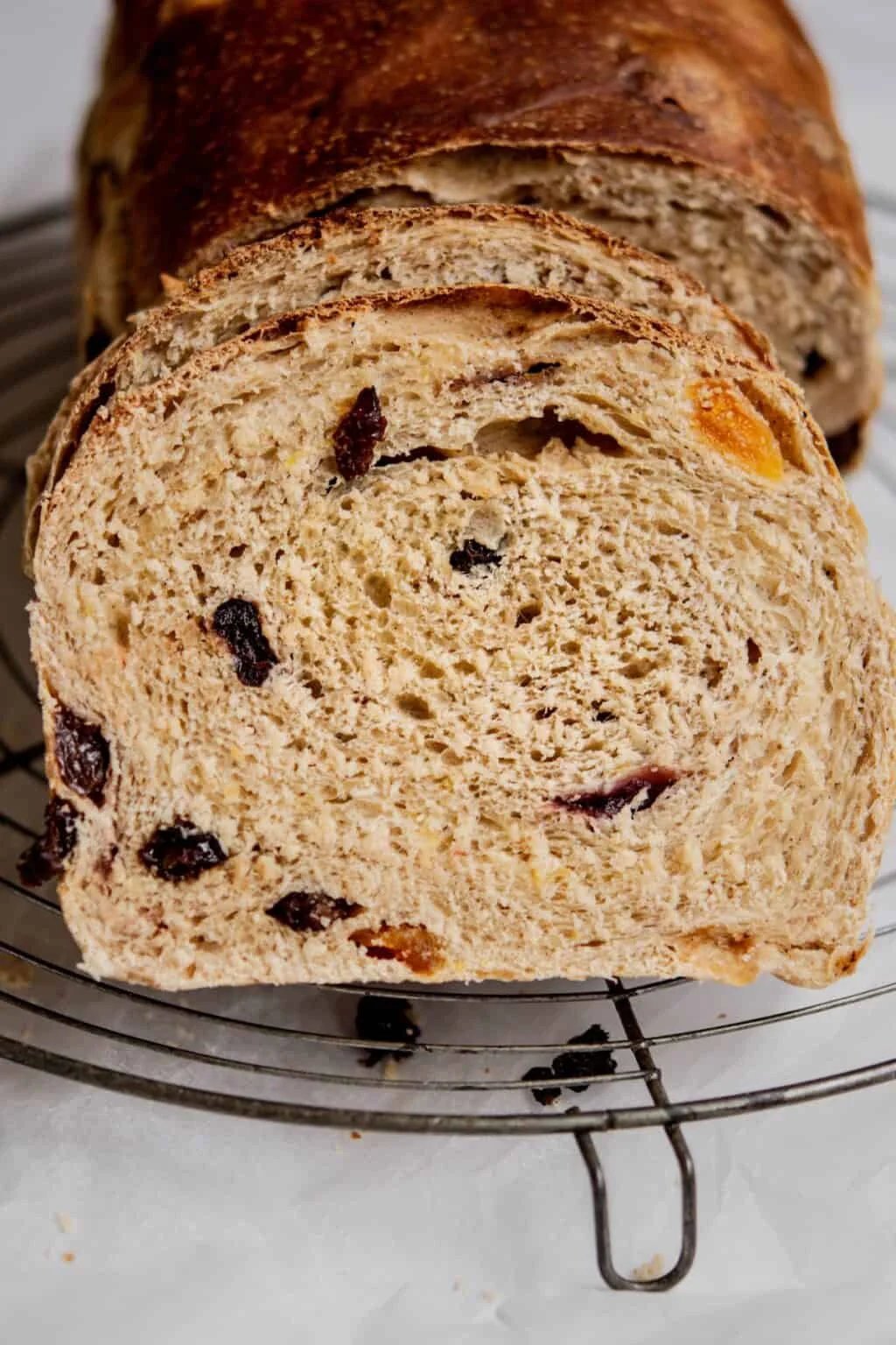 Roti gandum kismis dan prunes