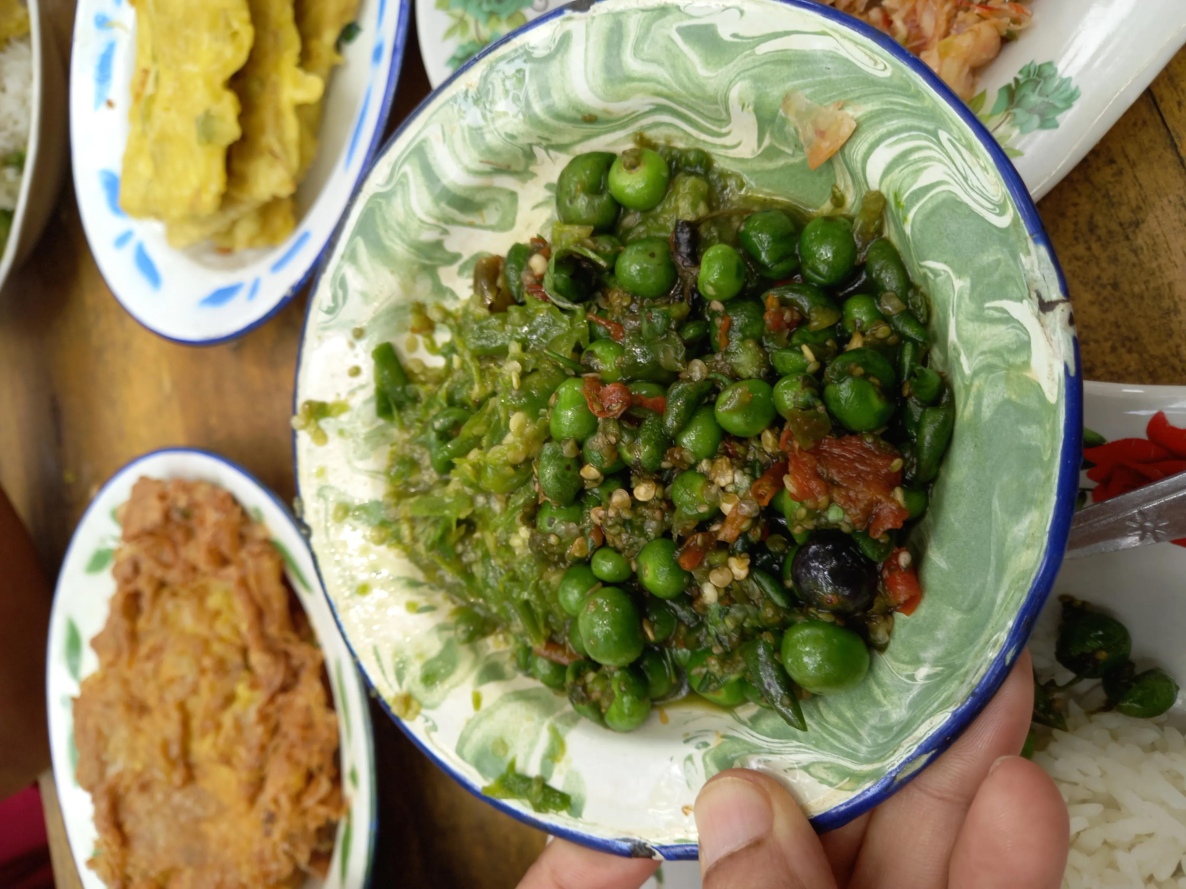 SAMBAL LEUNCA