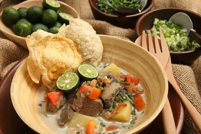 Soto betawi khas kota jakarta