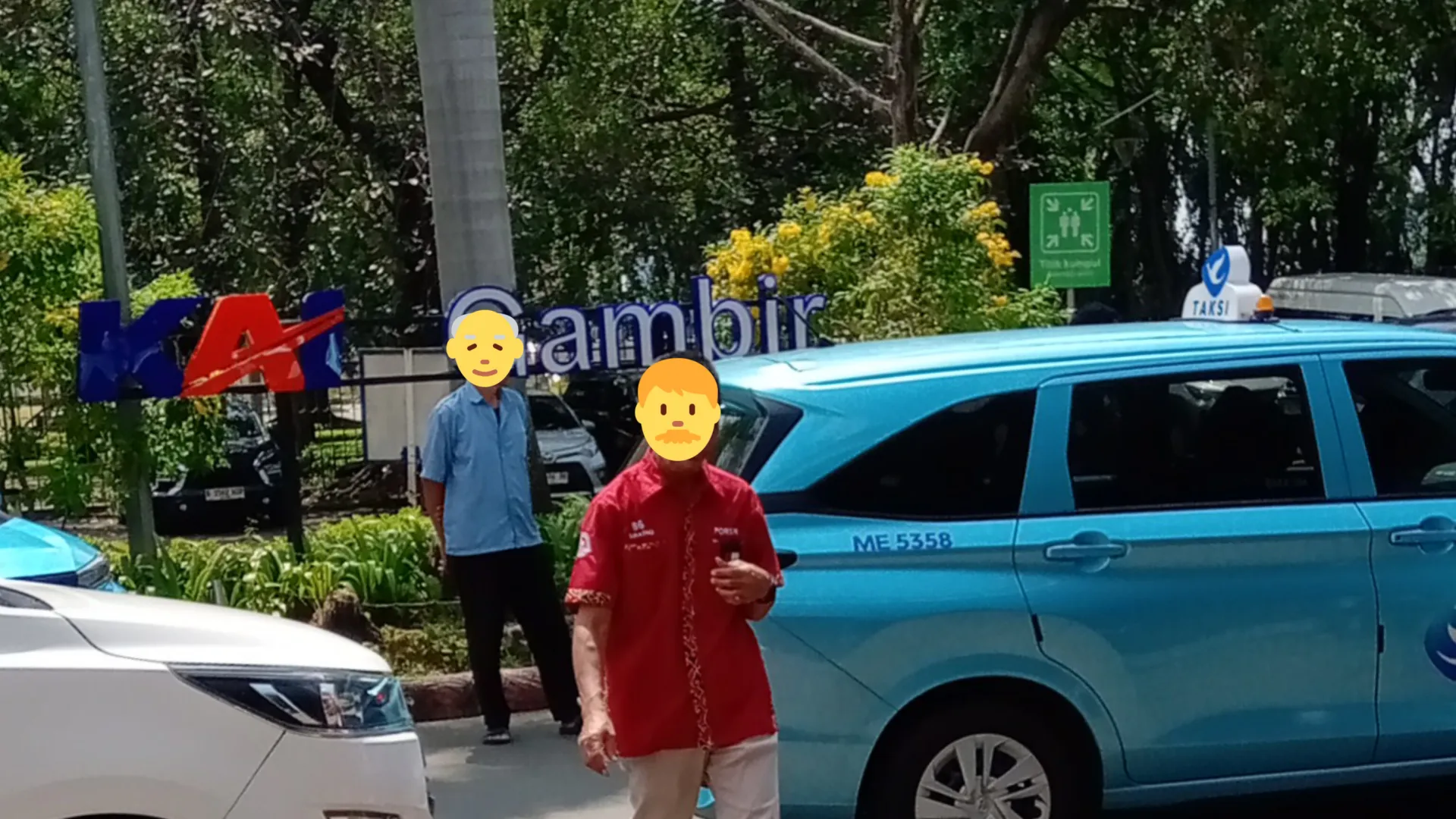 Suasana Awal Mudik Lebaran di Stasiun Gambir #CeritaMomenFitri
