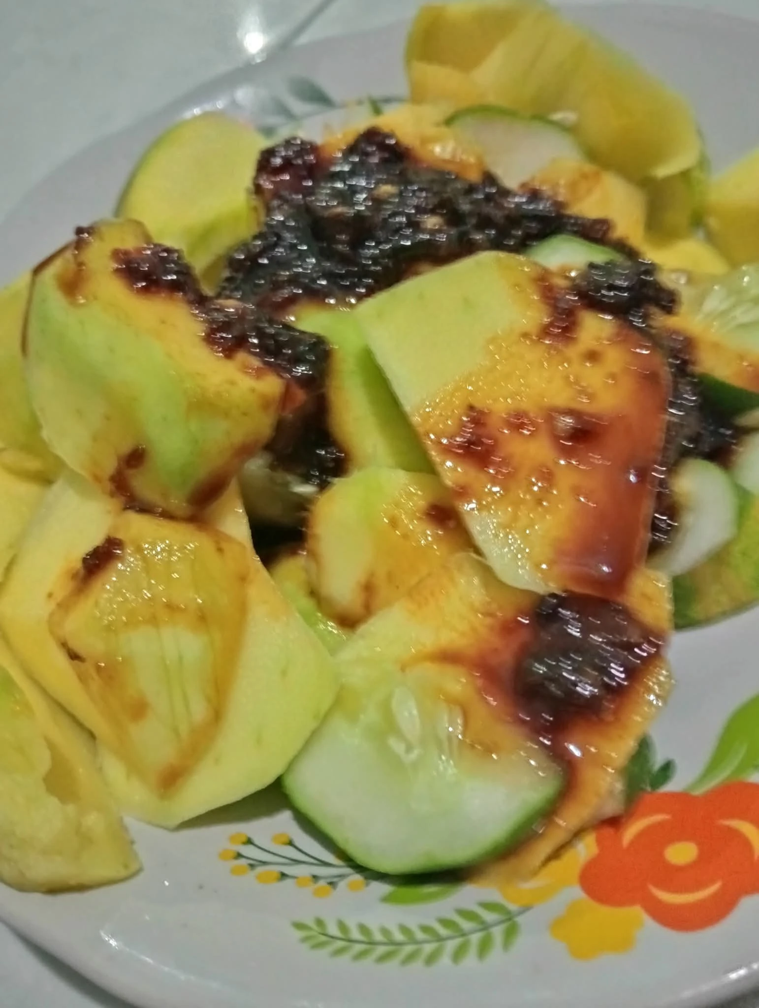 Umamichi suka rujak buah?