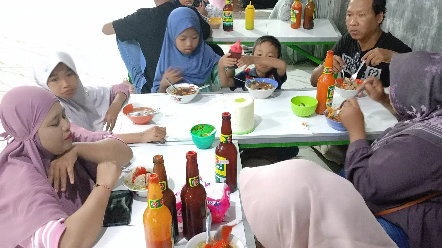 #KegiatanFavorit : Makan bakso bareng keluarga besar