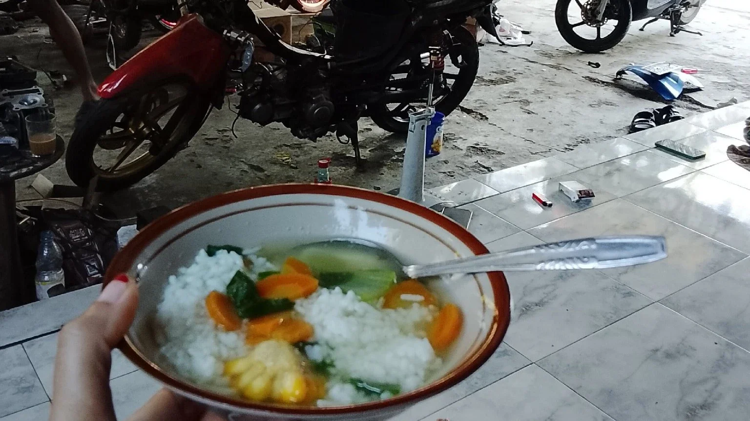 #KegiatanFavorit  pagiku nyuapin bocil yg susah bngt makan sayur
