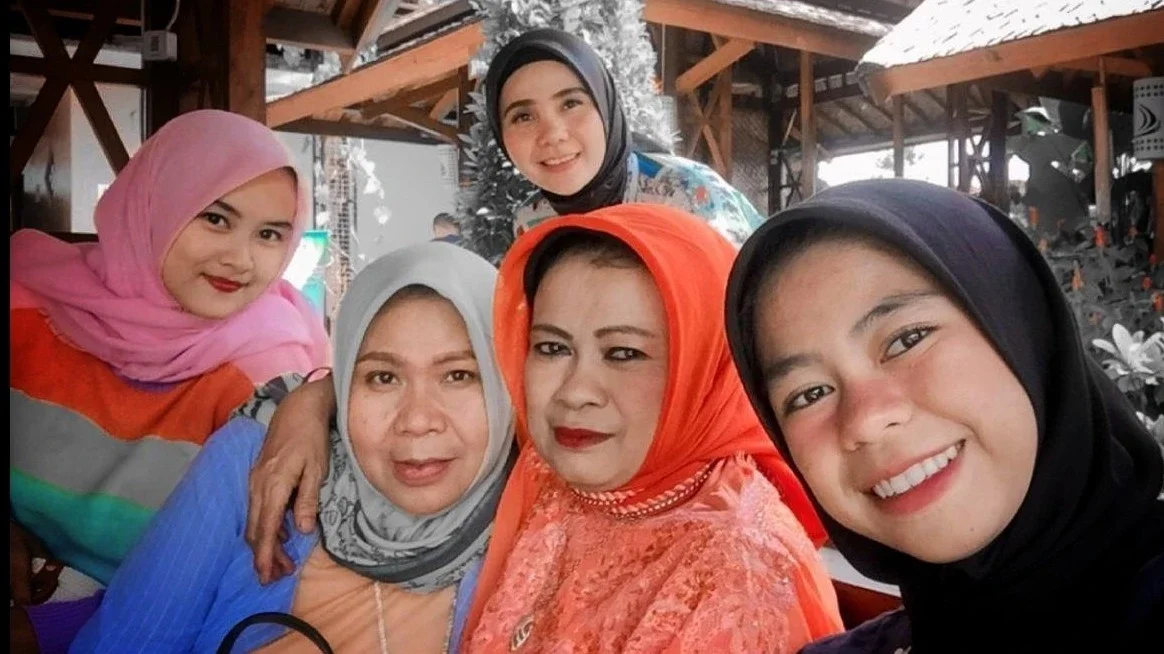 #KegiatanFavorit SELFI SELFI SETELAH MAKAN BERSAMA
