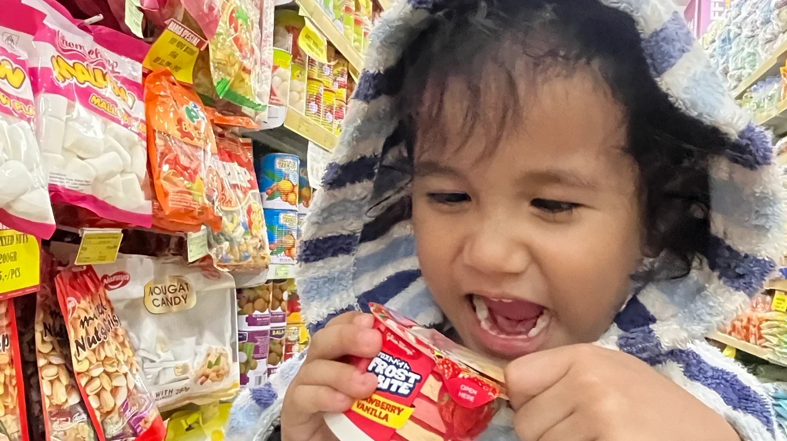 #KegiatanFavorit,Sepulang Kantor, Berburu Camilan Bersama Keponakan:Sederhana,Tapi Penuh Kebahagiaan