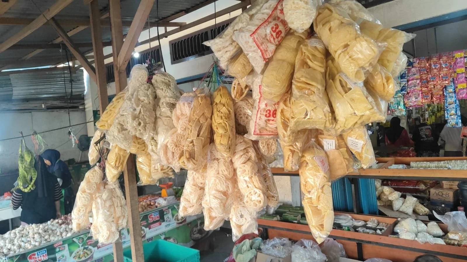 kerupuk buat lalap makan