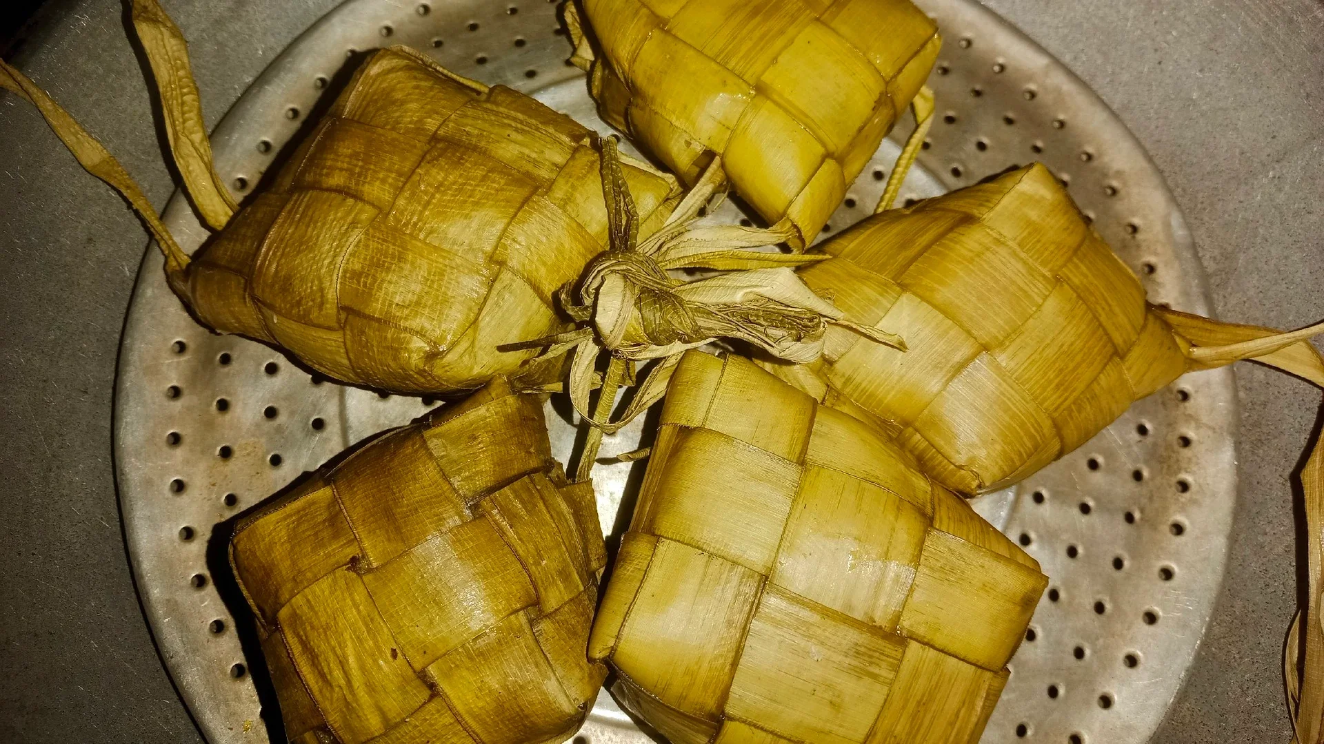 Ketupat dihari Raya Idul Adha#MaknaIduladha