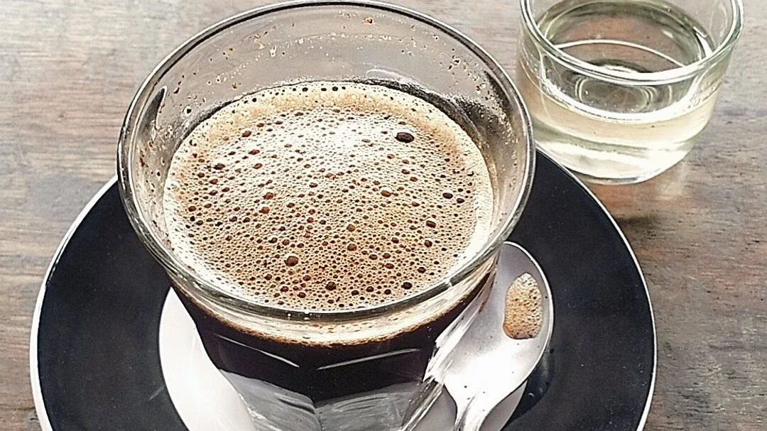 Kopi tubruk atau kopi instan?