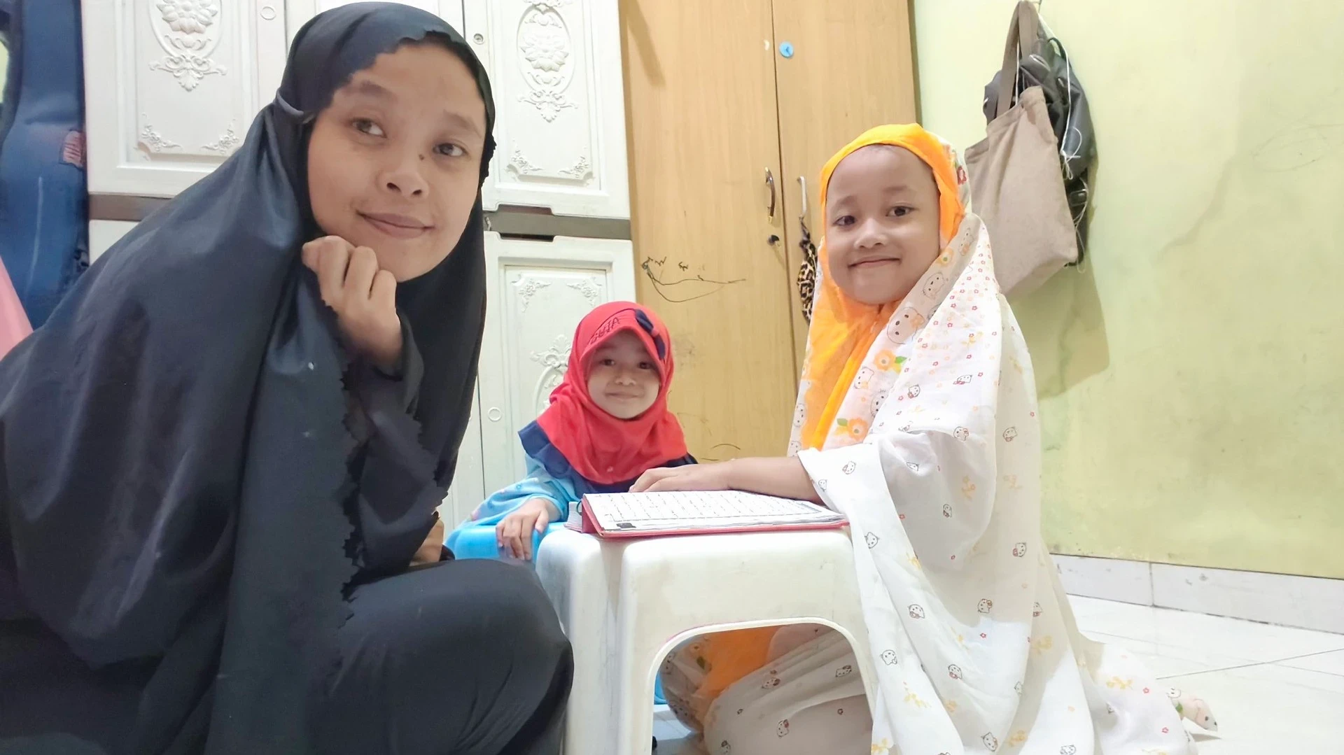LANGKAH KECIL, CAHAYA BESAR DI RUMAH KAMI