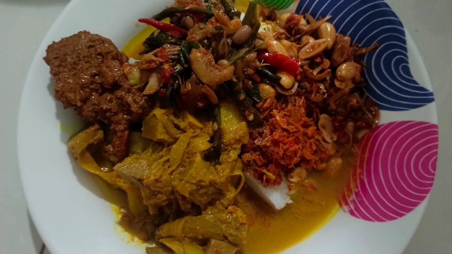 Lebaran Identik Dengan Ketupat Dan Pelengkapnya #CeritaMomenFitri