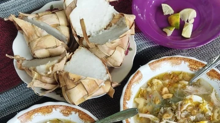 Lebaran Ketupat.  #CeritaMomenFitri