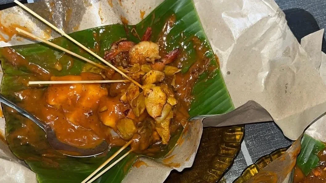 Lebih suka sate Padang satu sate kacang?