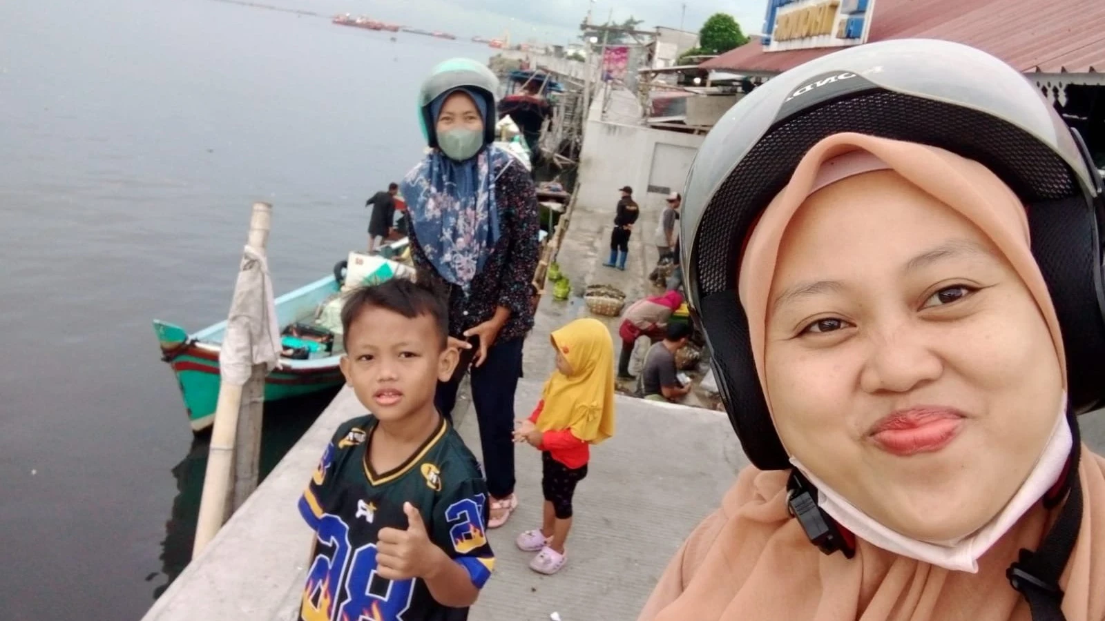 liburan dipantai Marunda #SejutaCeritaUmamichi