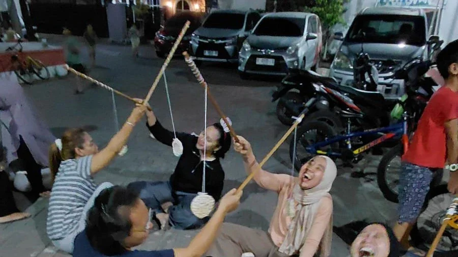Lomba kerupuk