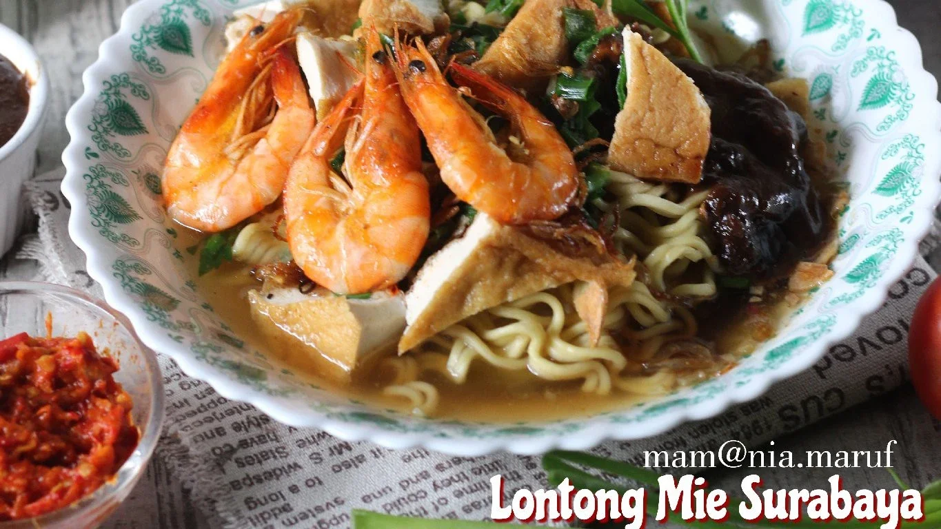 Lontong Mie Bukan Lontong Balap