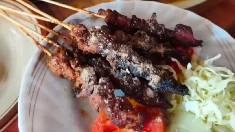 Makan Sate Kambing Dulu