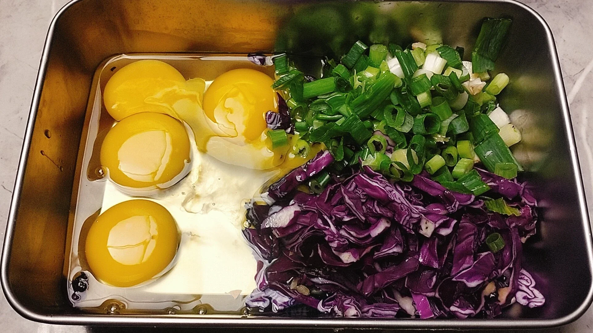 Masak dadar telur kol ungu