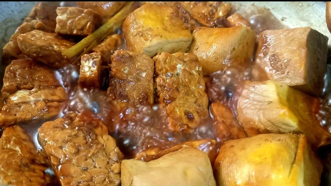 Membuat bacem tahu tempe #MealPlanUmamichi