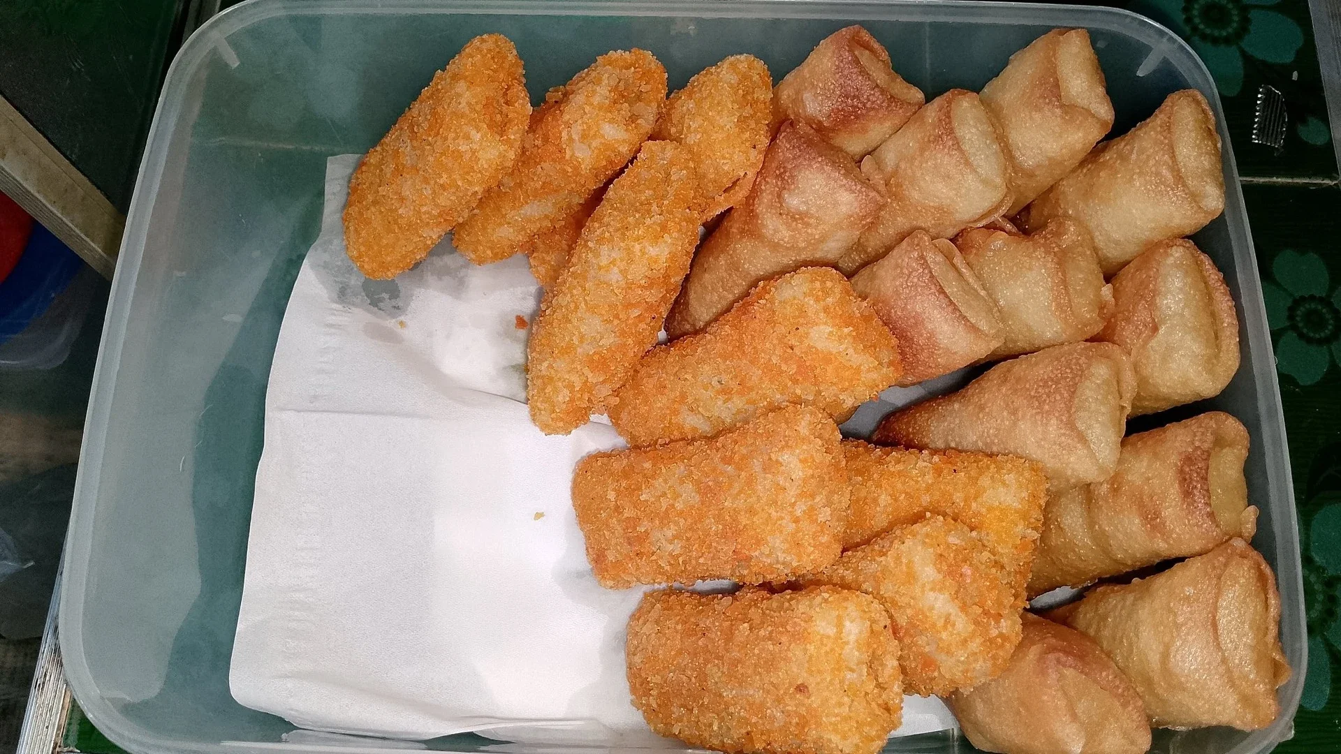 Membuat cemilan gorengan untuk keluarga #KegiatanFavorit
