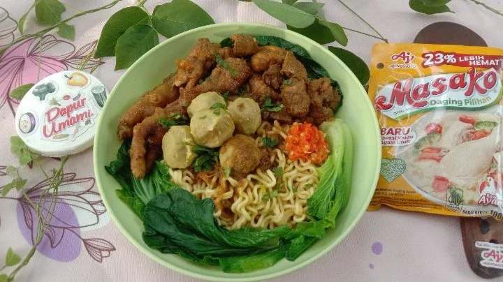 mie ayam buatan sendiri
