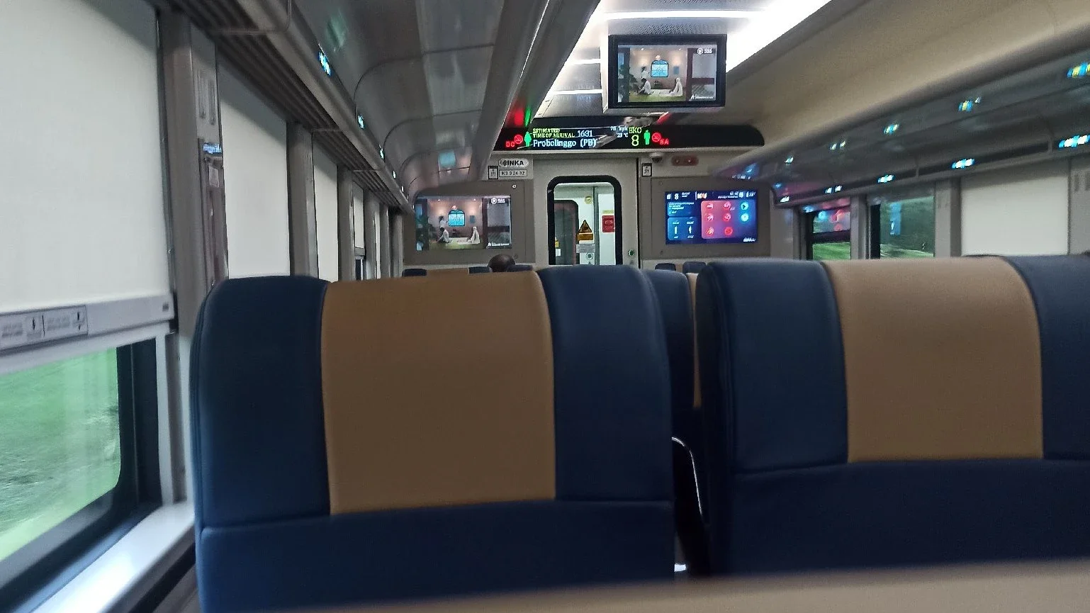 Naik Kereta Api #KegiatanFavorit