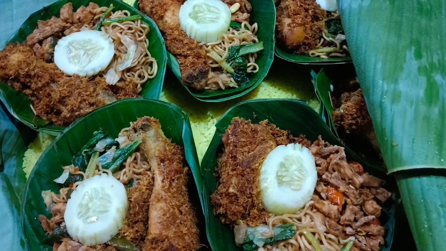 Nasi Kuning Malam Tirakat