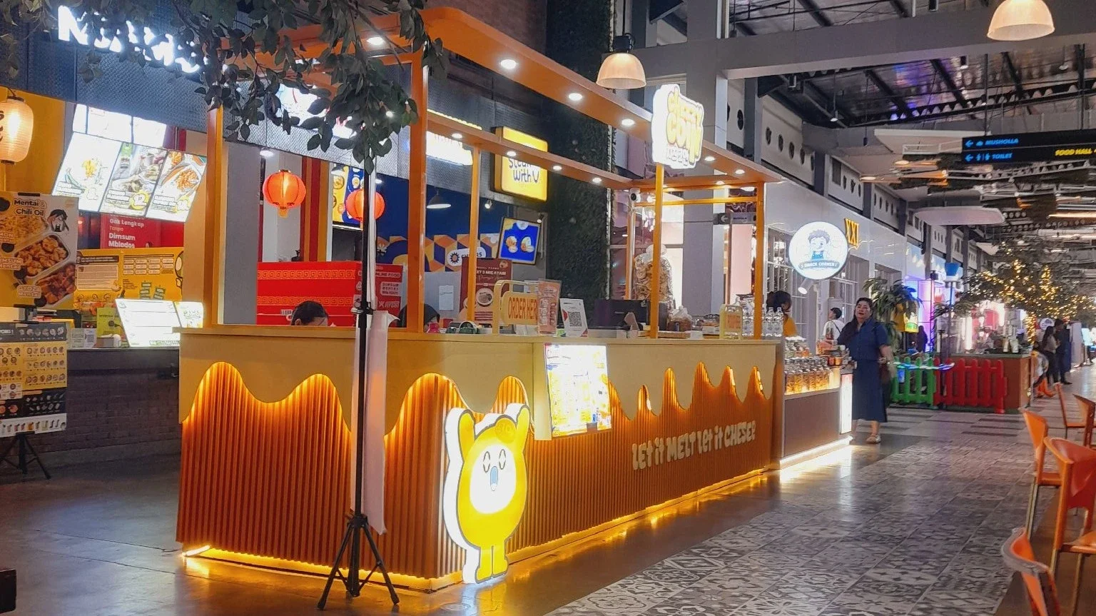 ngaden di Mall
