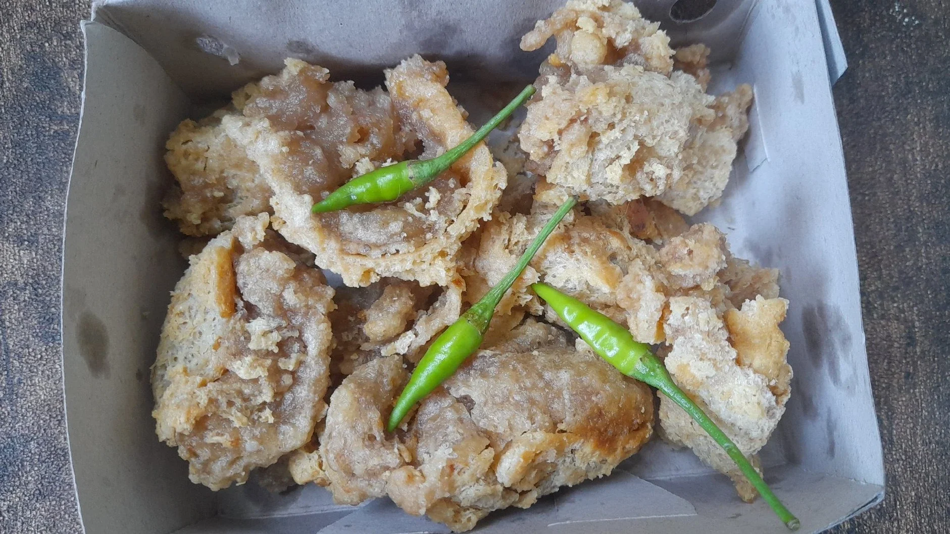 Nyemil Tahu Walik