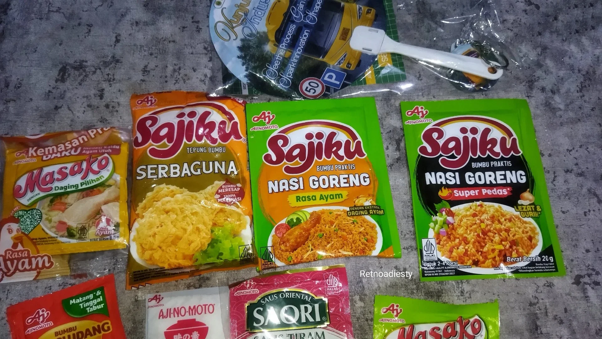 Oleh-oleh Kaka dari kunjungan industri ke Pabrik Ajinomoto