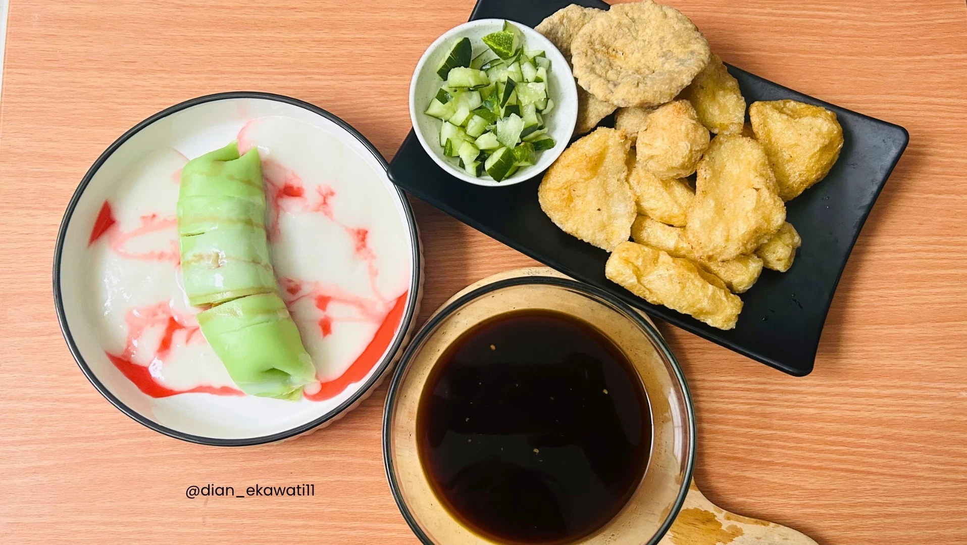 Pempek Palembang Dan Pisang Ijo Sulawesi Bersatu Di Meja Makan #SetiapMakananPunyaCerita