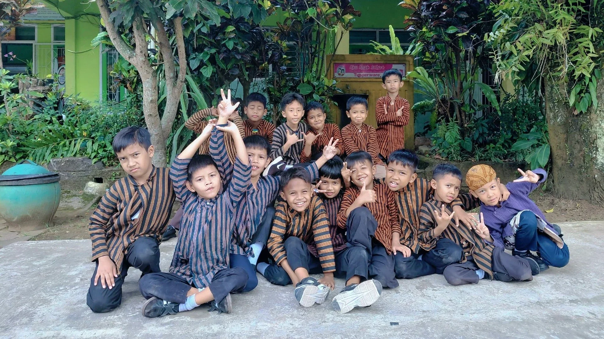 Peringatan Hari Kartini di Sekolah