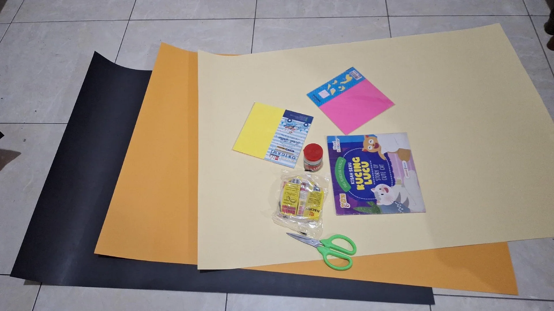 Persiapan Mading Anak