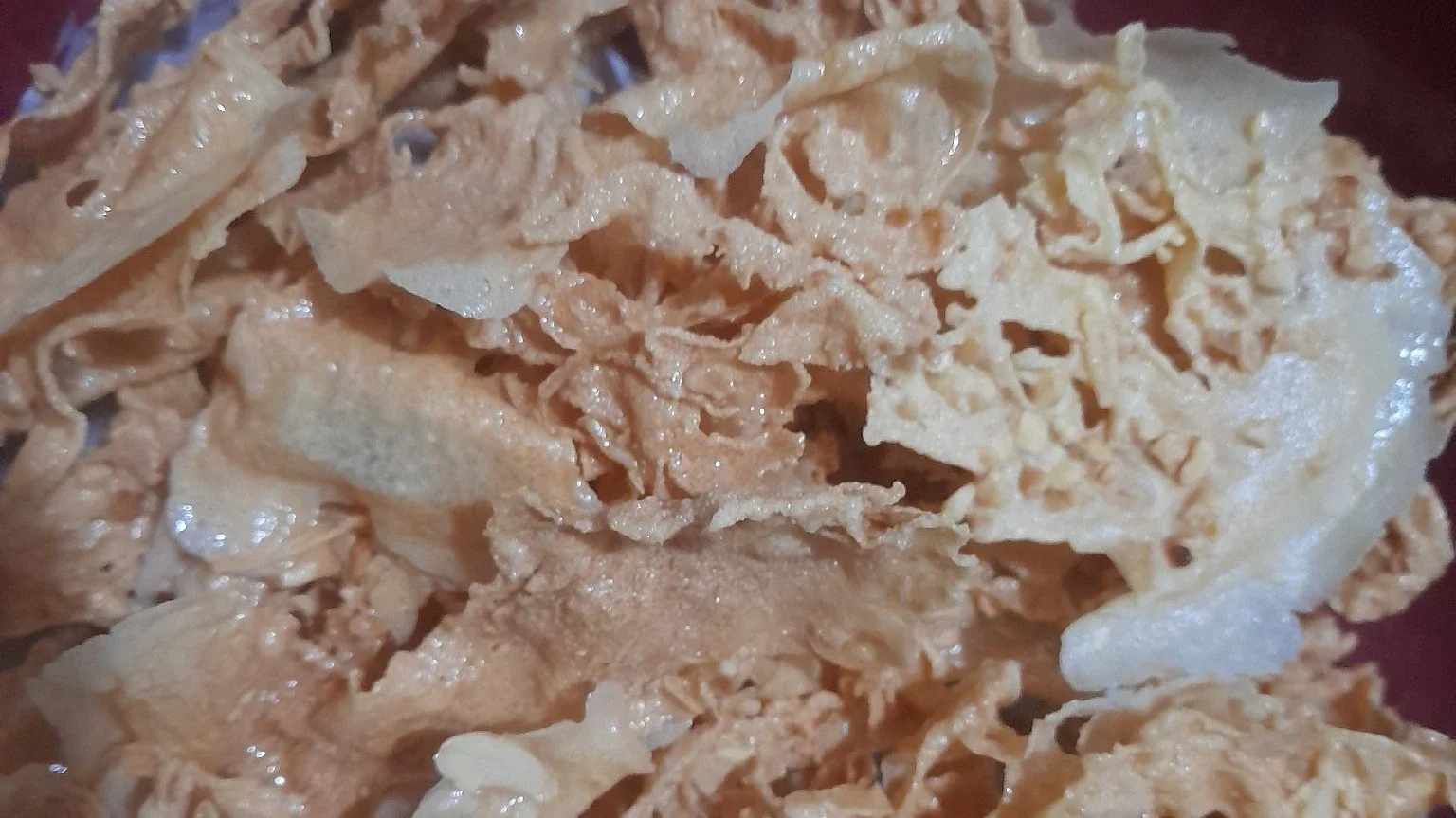 Peyek kacang dan almond