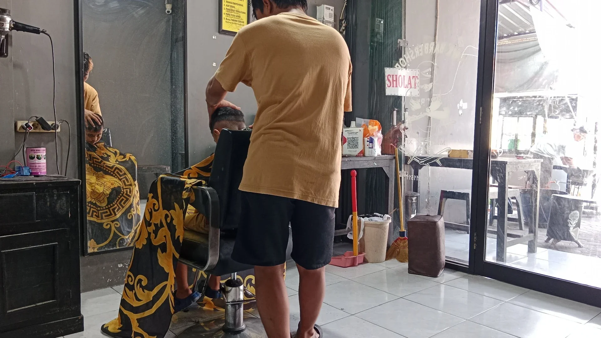 Potong rambut anak