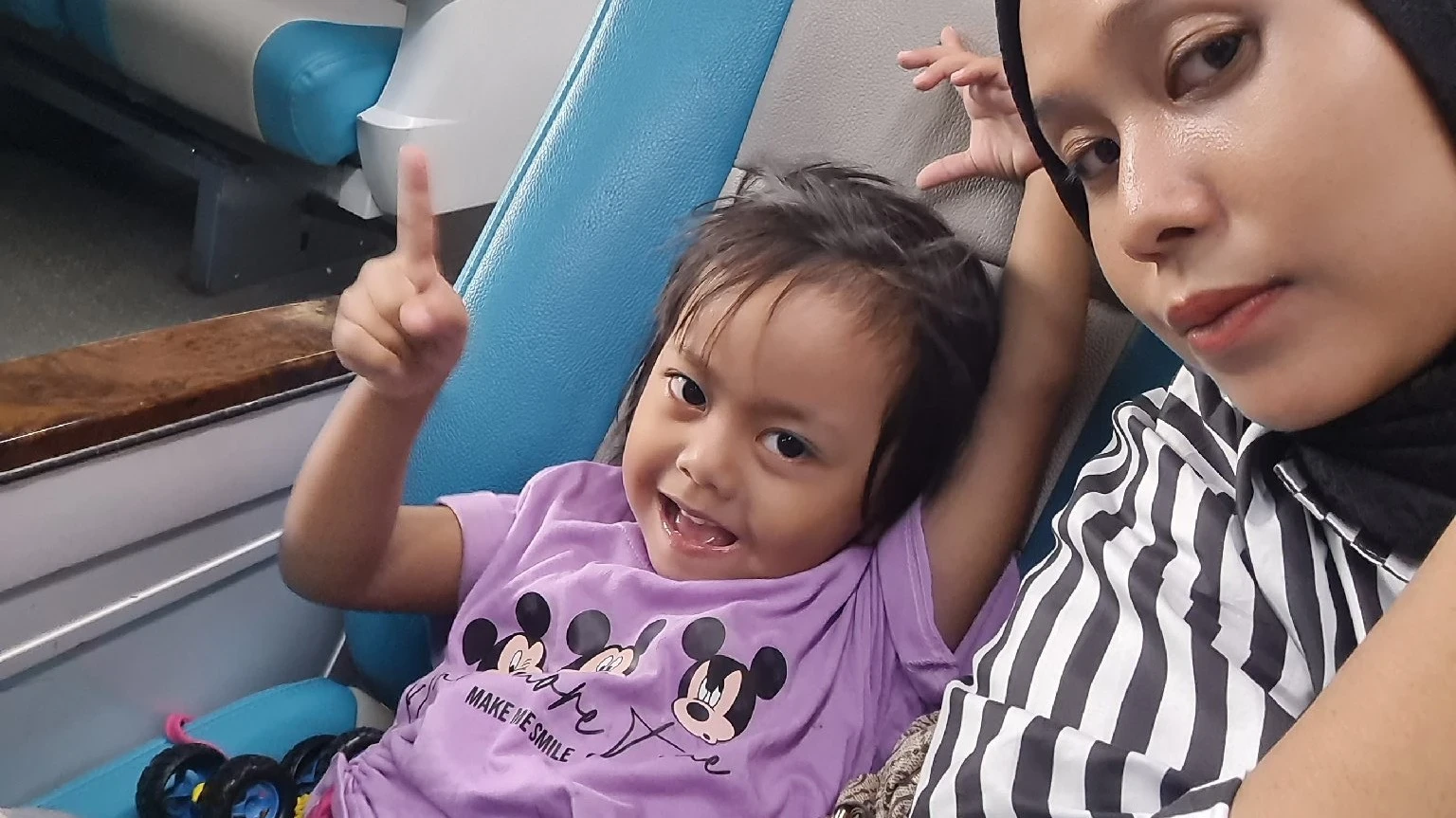 #PotretHariRaya Mudik ke Kampung Halaman dengan Kereta