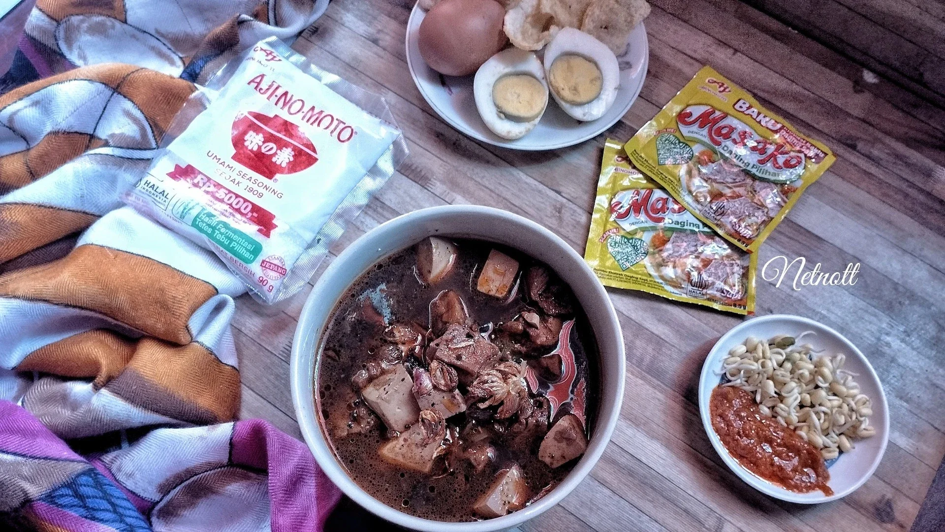 Rawon Putih Telur Tahu