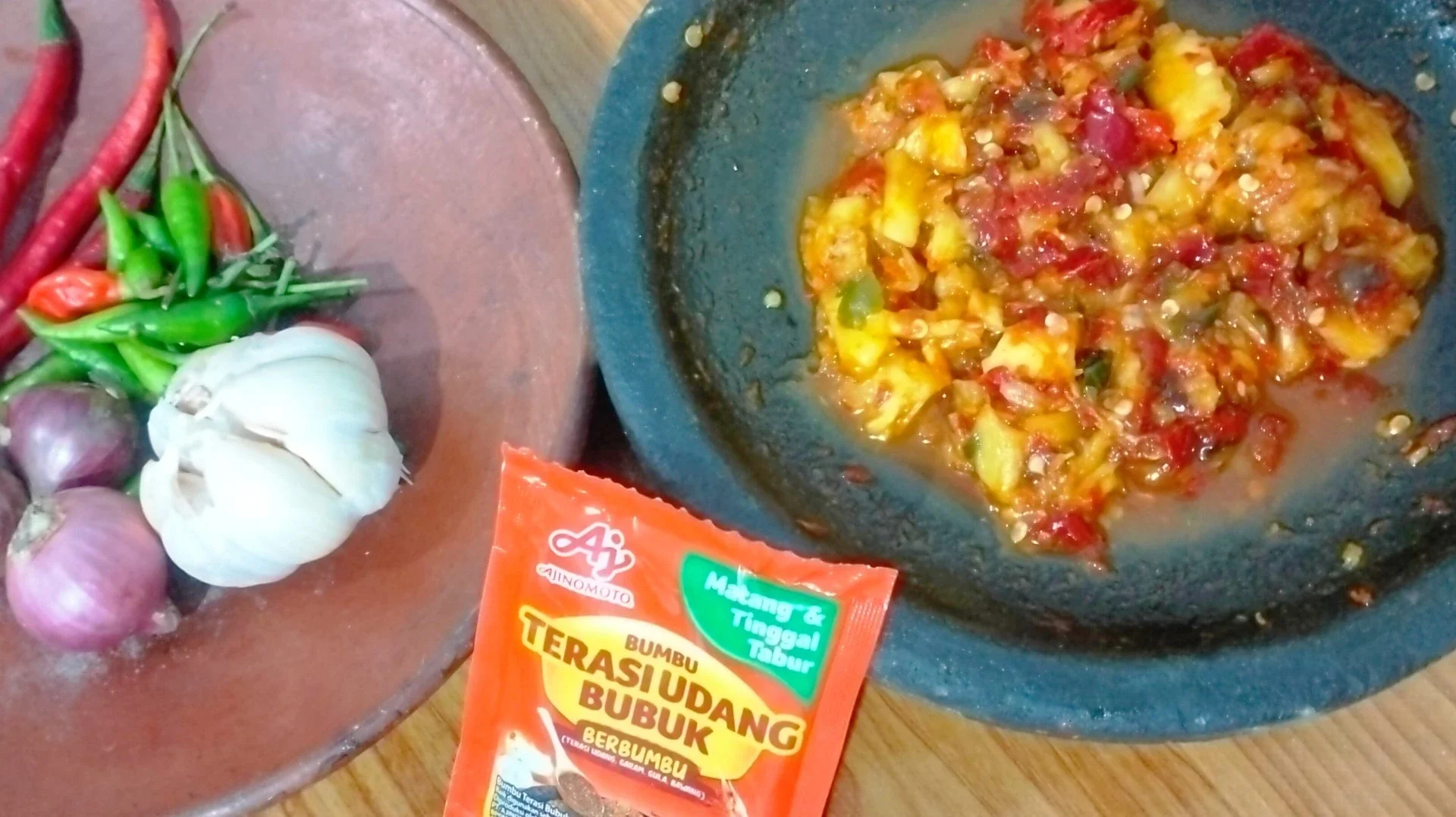 Recook " SAMBAL NANAS ala Terasi Udang AJI-NO-MOTO® "