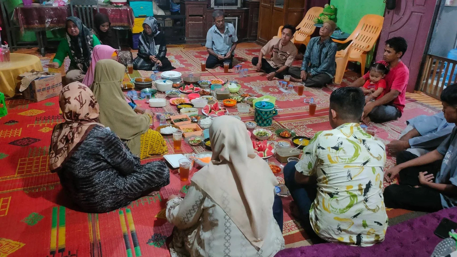 Sarapan sebelum perjalanan jauh #PotretHariRaya