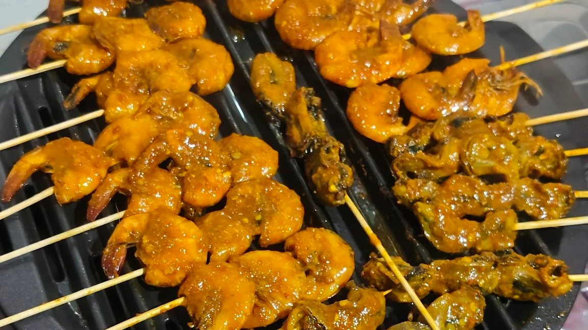 Sate udang dan kerang