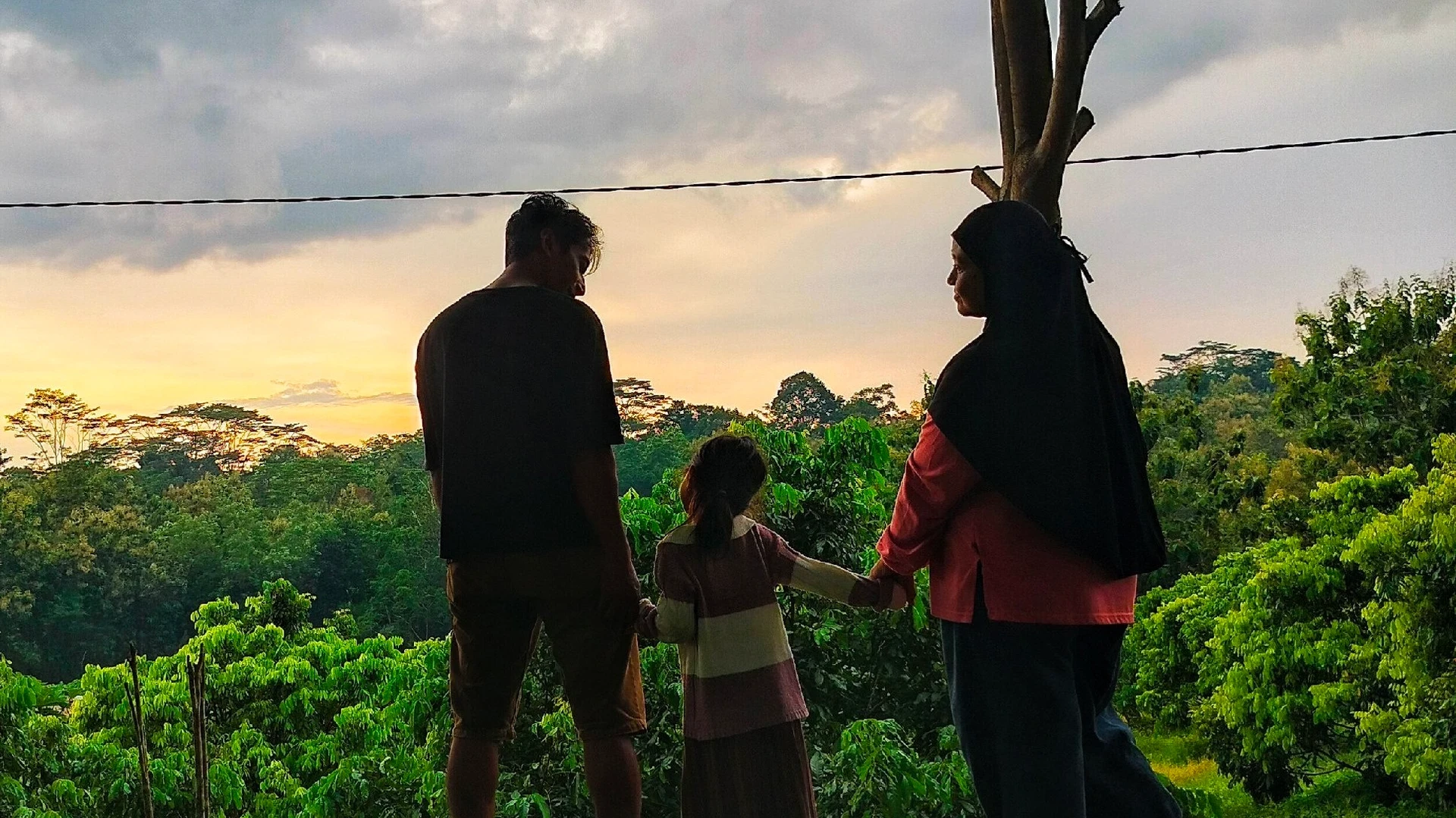 Senja Bersama Nana
